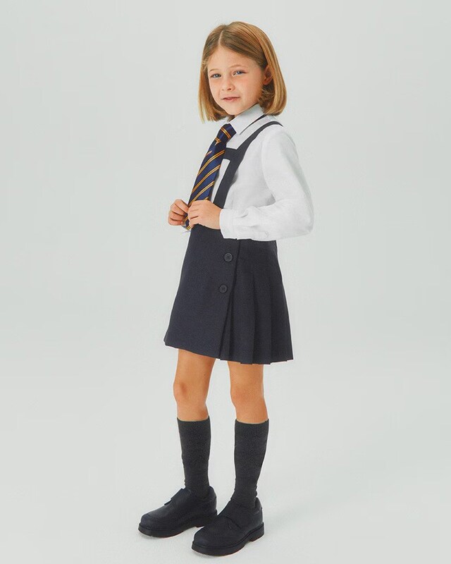 Descubra as sugestões que temos para si em Uniformes para o regresso às aulas no site online do El Corte Inglés