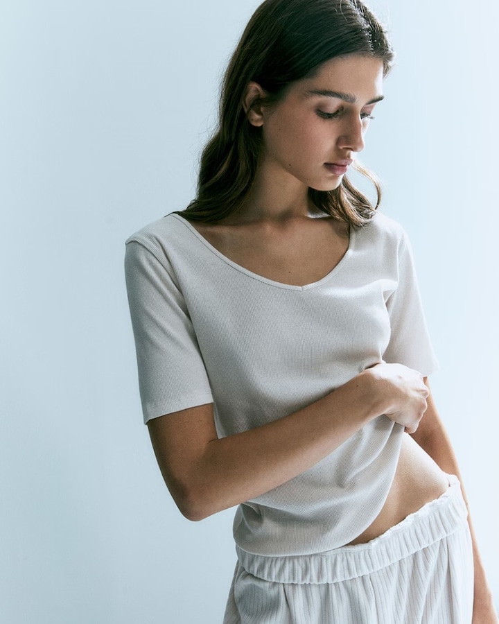 LOUNGEWEAR