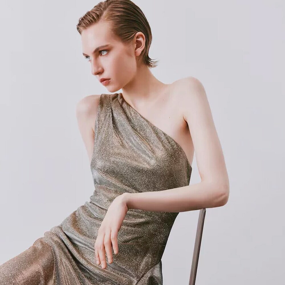 Looks de invitada de otoño 2026
