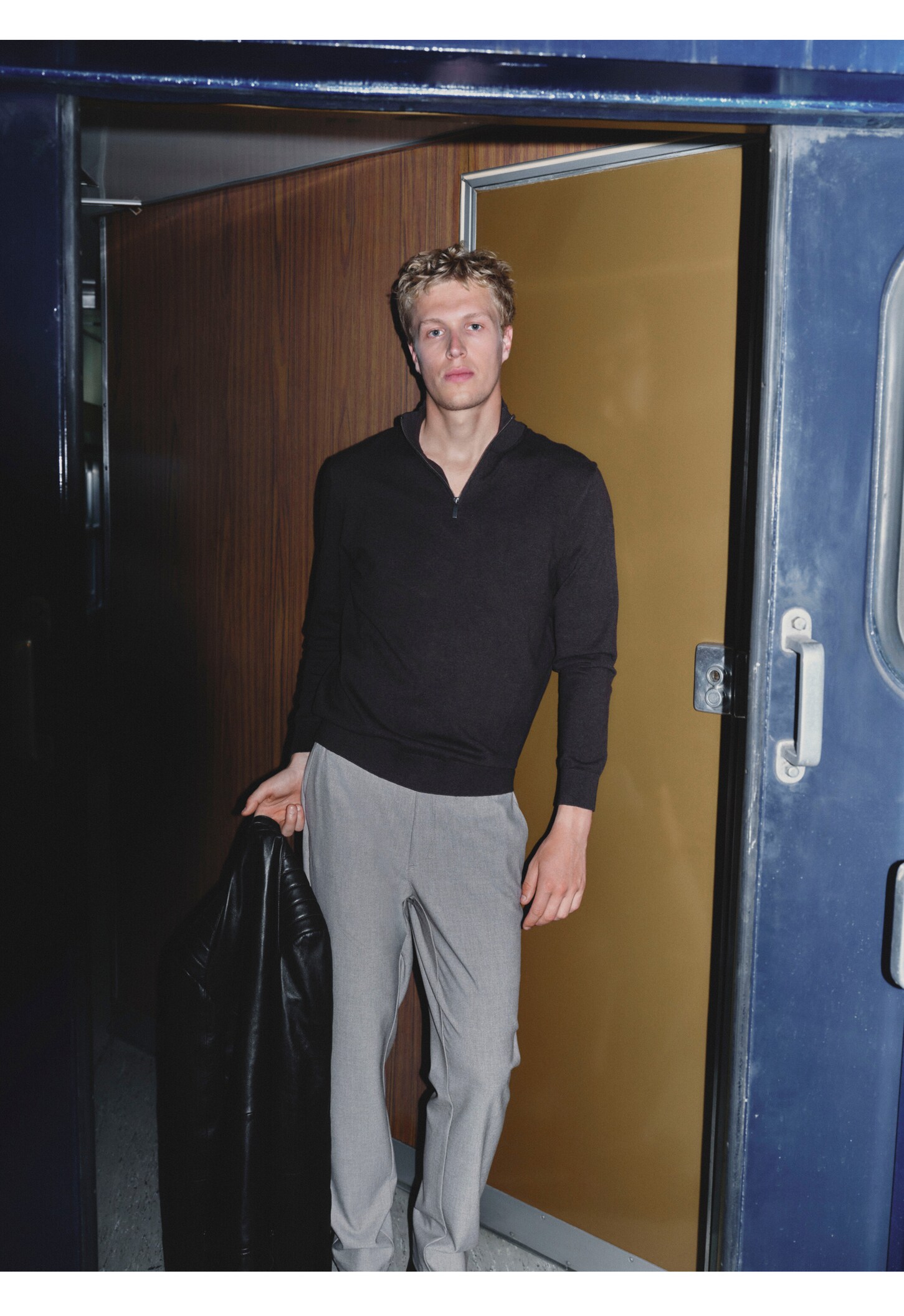 EASY WEAR. SMART CASUAL