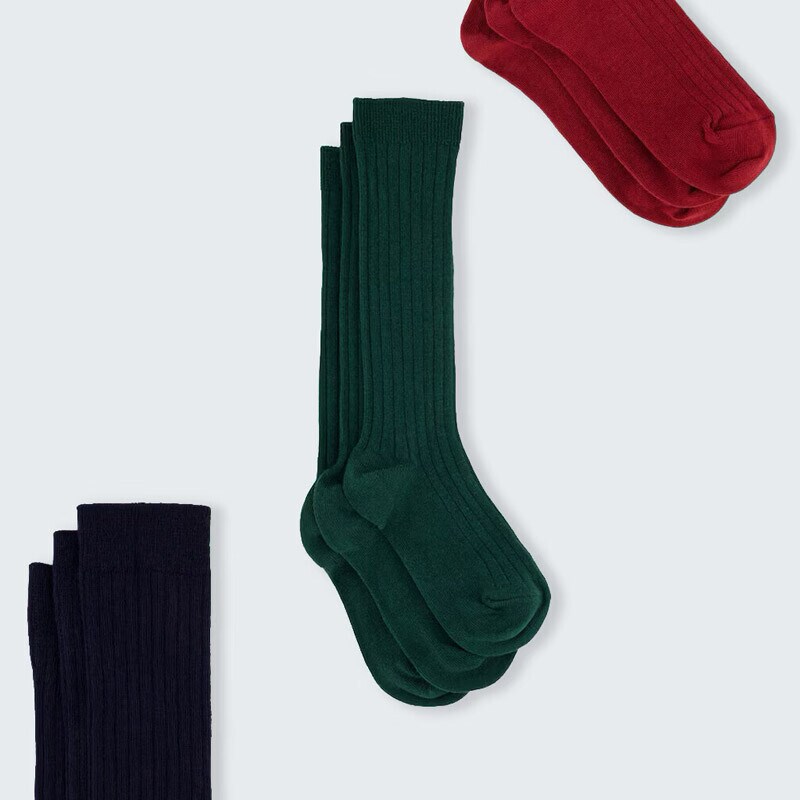 Calcetines de uniforme. .