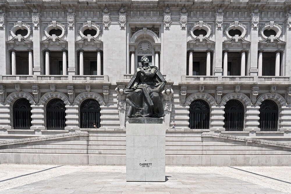 El Guide Oporto:  Aliados &amp; São Bento