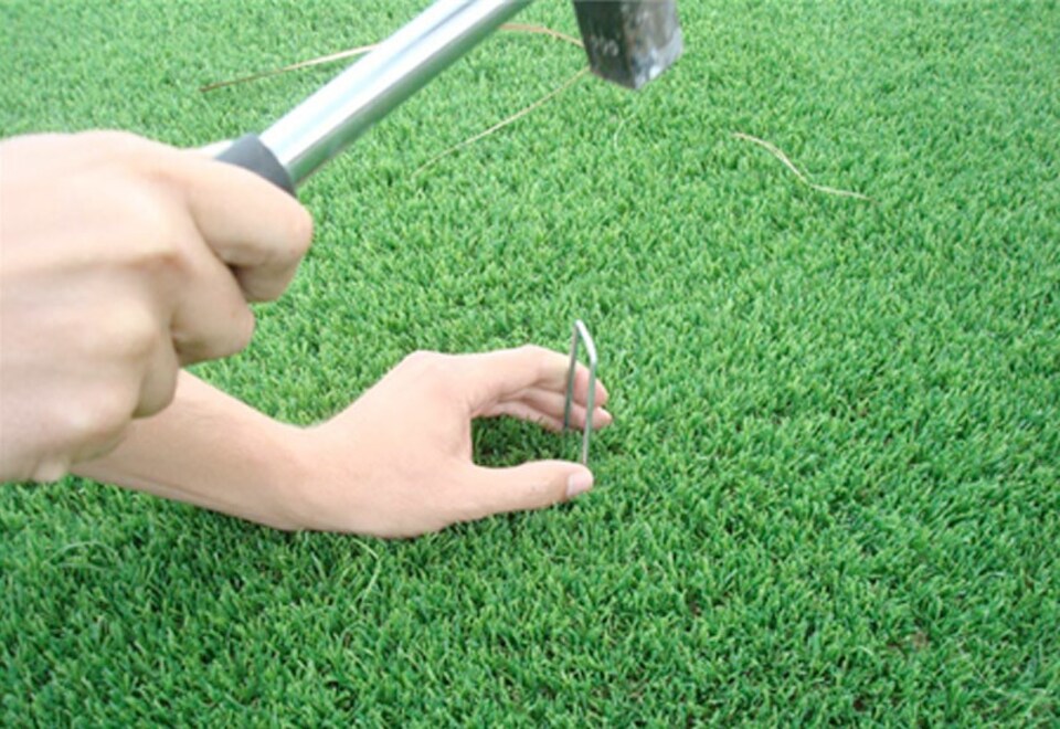 guía césped artificial
