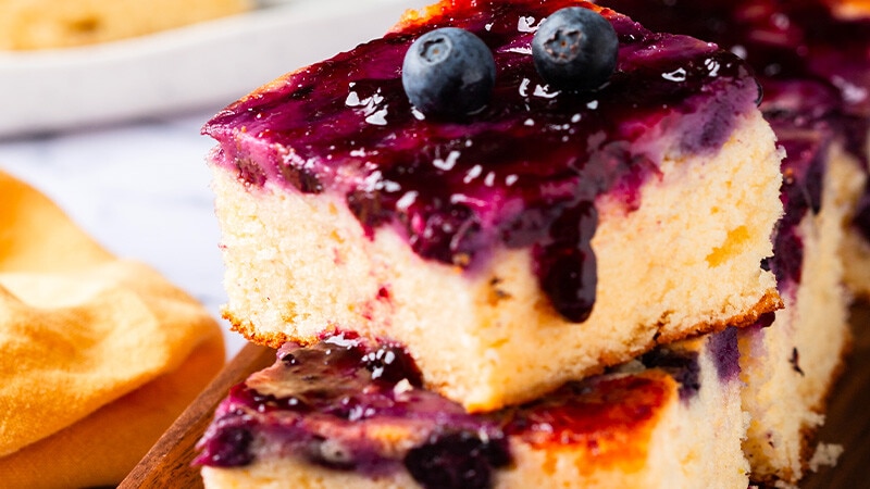 Bolo de Iogurte e Mirtilos