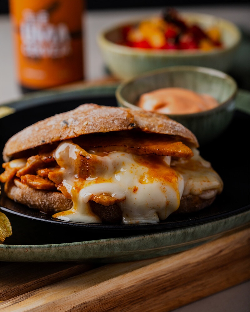 Bifana com Queijo da Serra