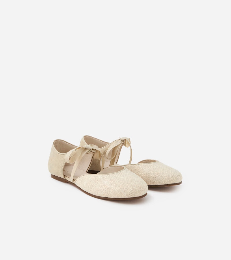 Aproveite Sapatos de Cerimónia em Moda Infantil nos Saldos até -50% na loja online do El Corte Inglés