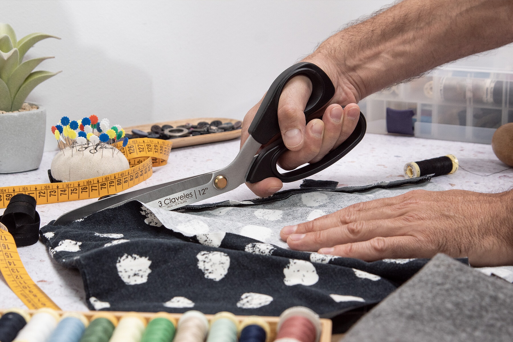 Tijeras de costura 3 Claveles