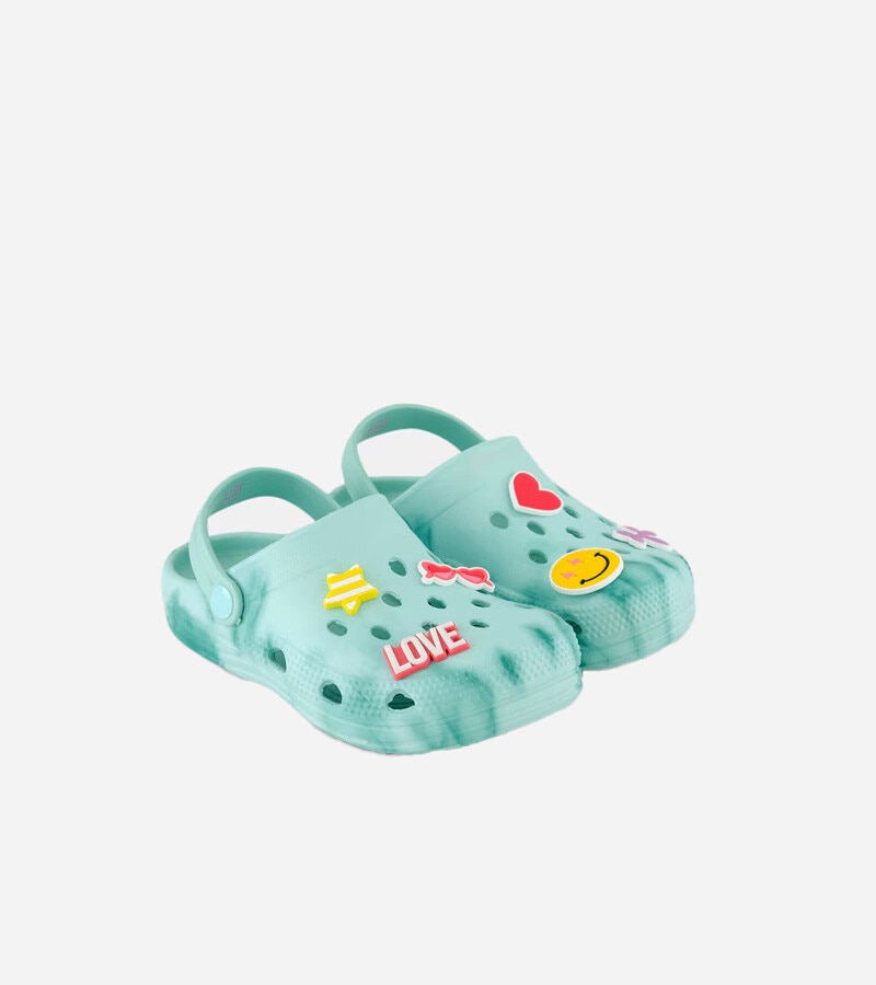 Aproveite Chinelos de Praia em Sapatos de Moda Infantil nos Saldos até -50% na loja online do El Corte Inglés