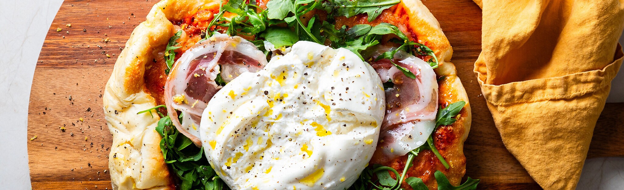 Pizza de Pesto, Burrata e Pancetta