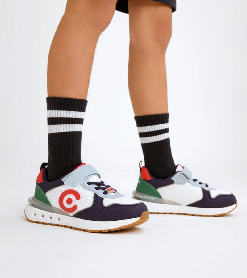 Veja as Sapatilhas com Luzes para menino na loja online do El Corte Inglés