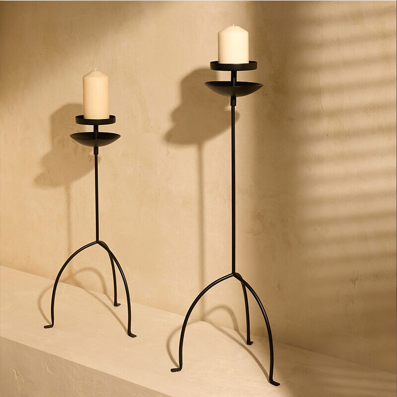 Candelabros y portavelas