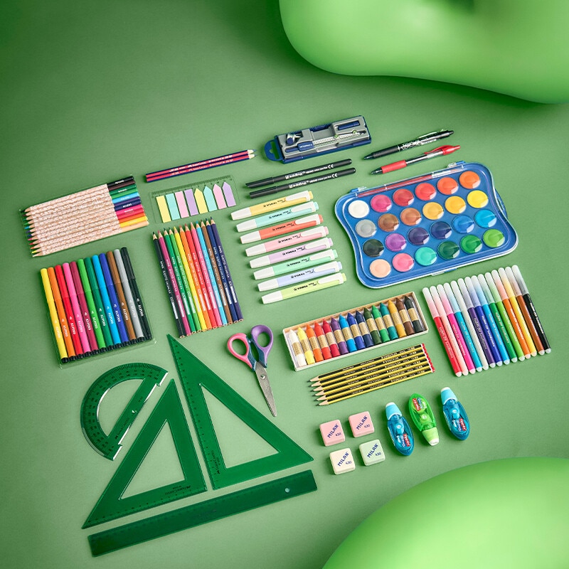 Lápices de colores, bolígrafos, subrayadores y más