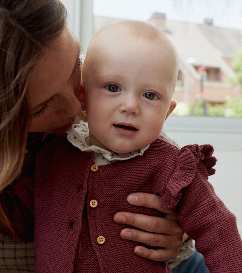 Veja as casacos para bebé da marca Baby na loja online do El Corte Inglés