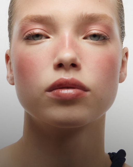 Strawberry makeup