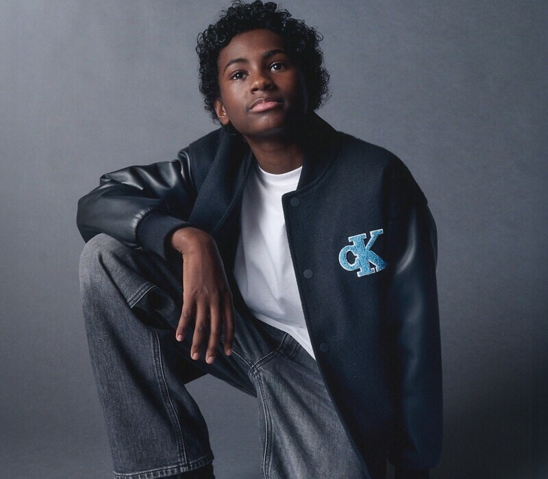 Conheça Calvin Klein moda infantil de Menino na loja online El Corte Inglés 