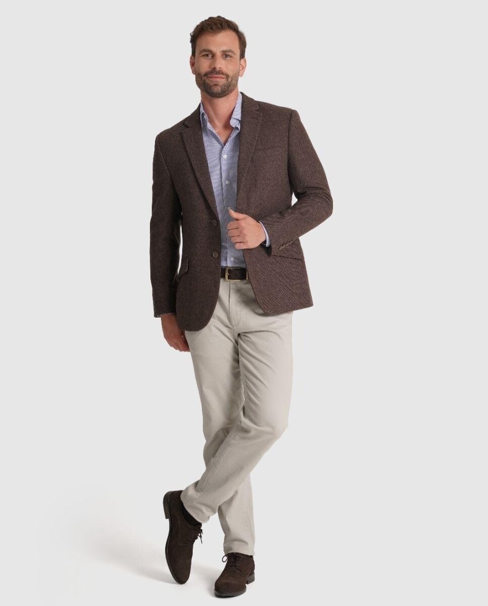 Imagem 0 de Blazer Regular com Bolsos Frontais e Fecho com Dois Botões