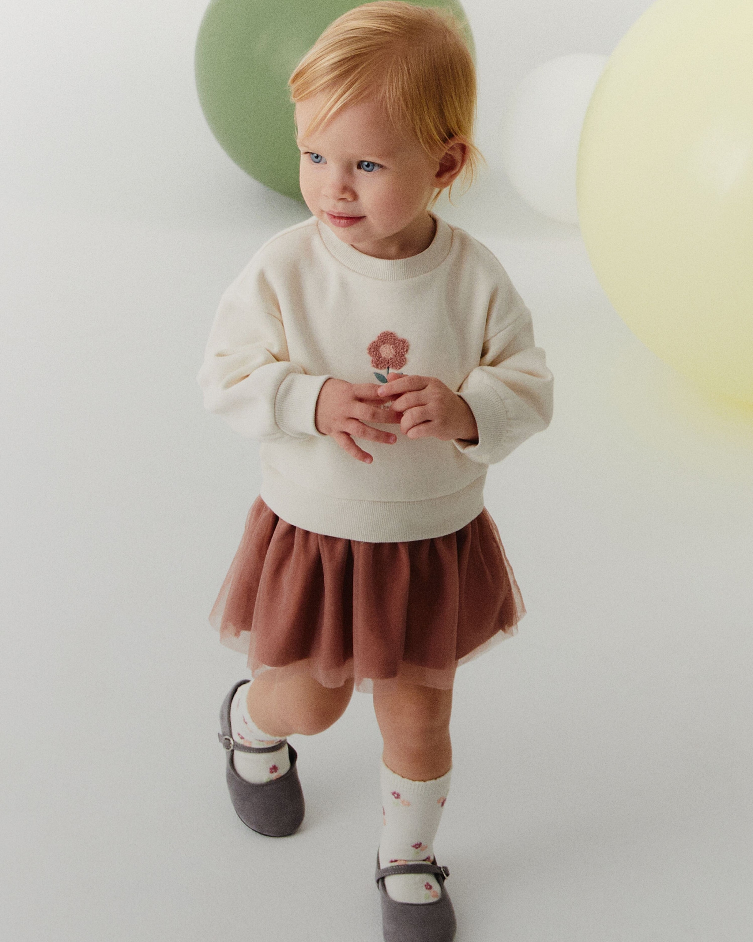 BEBÉ NIÑA