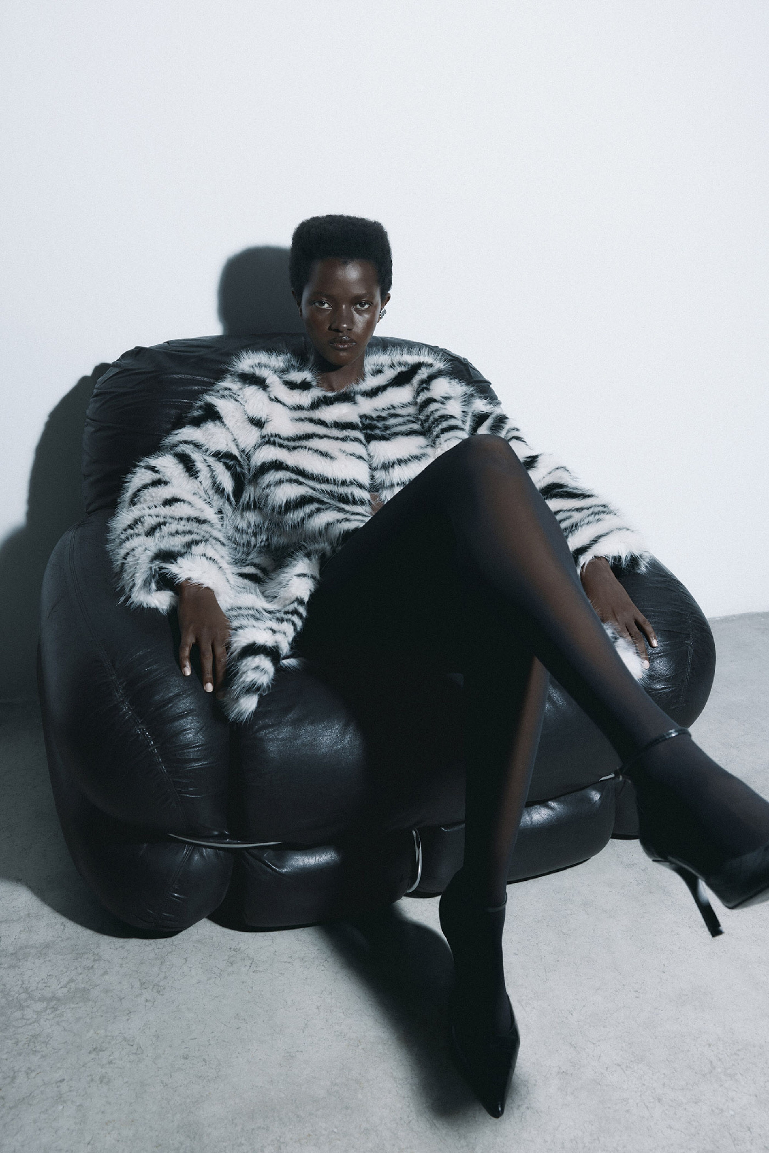 FROM DAY TO NIGHT FW25 WOMAN COLLECTION