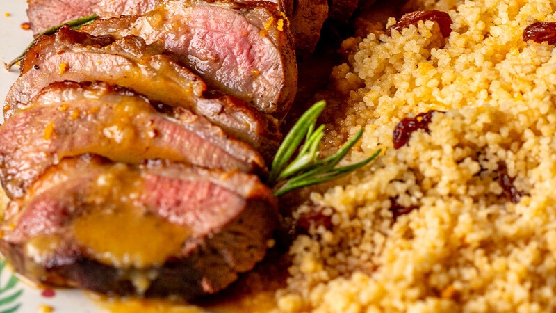 Magret de Pato com Molho de Laranja e Conhaque