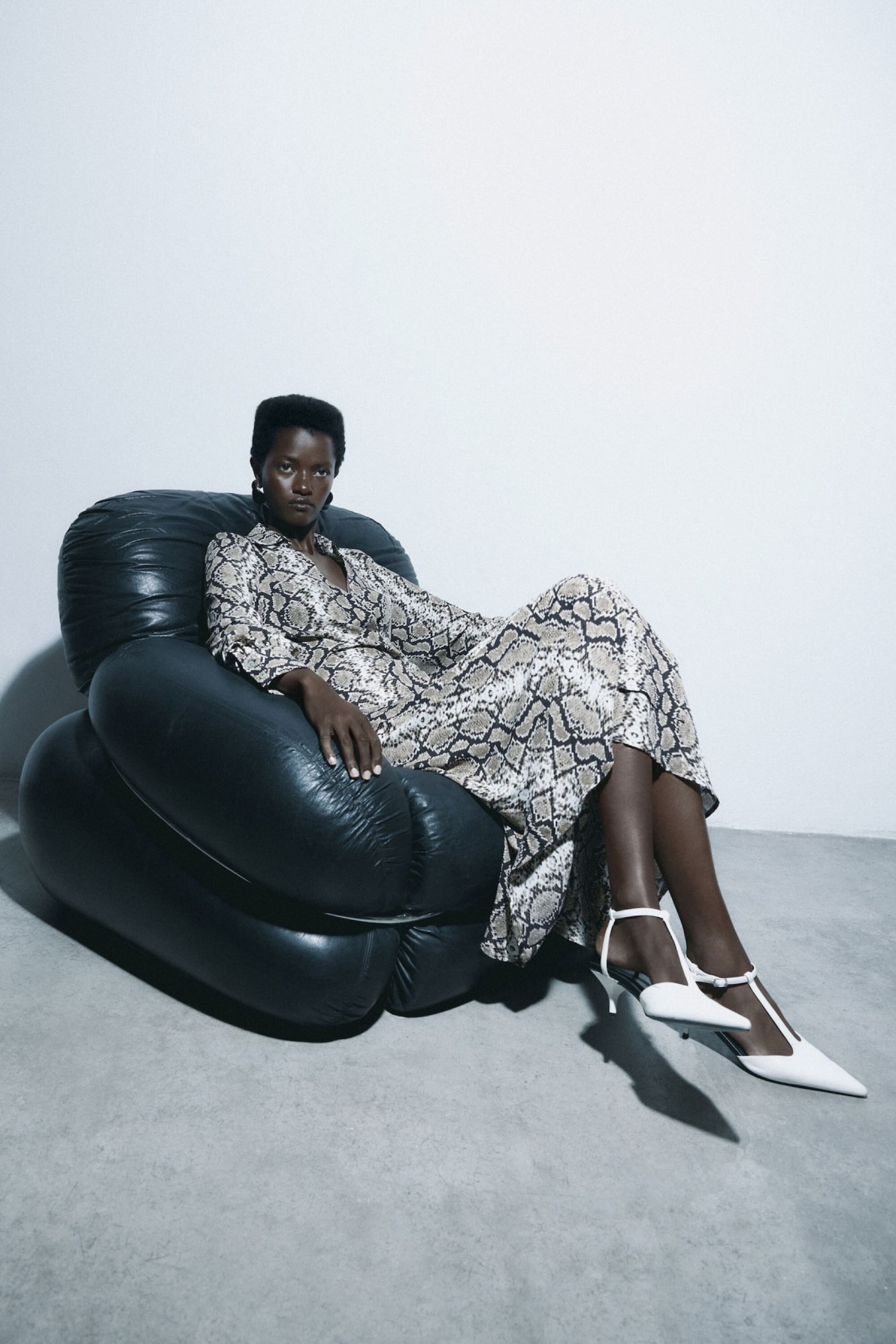 FROM DAY TO NIGHT FW25 WOMAN COLLECTION