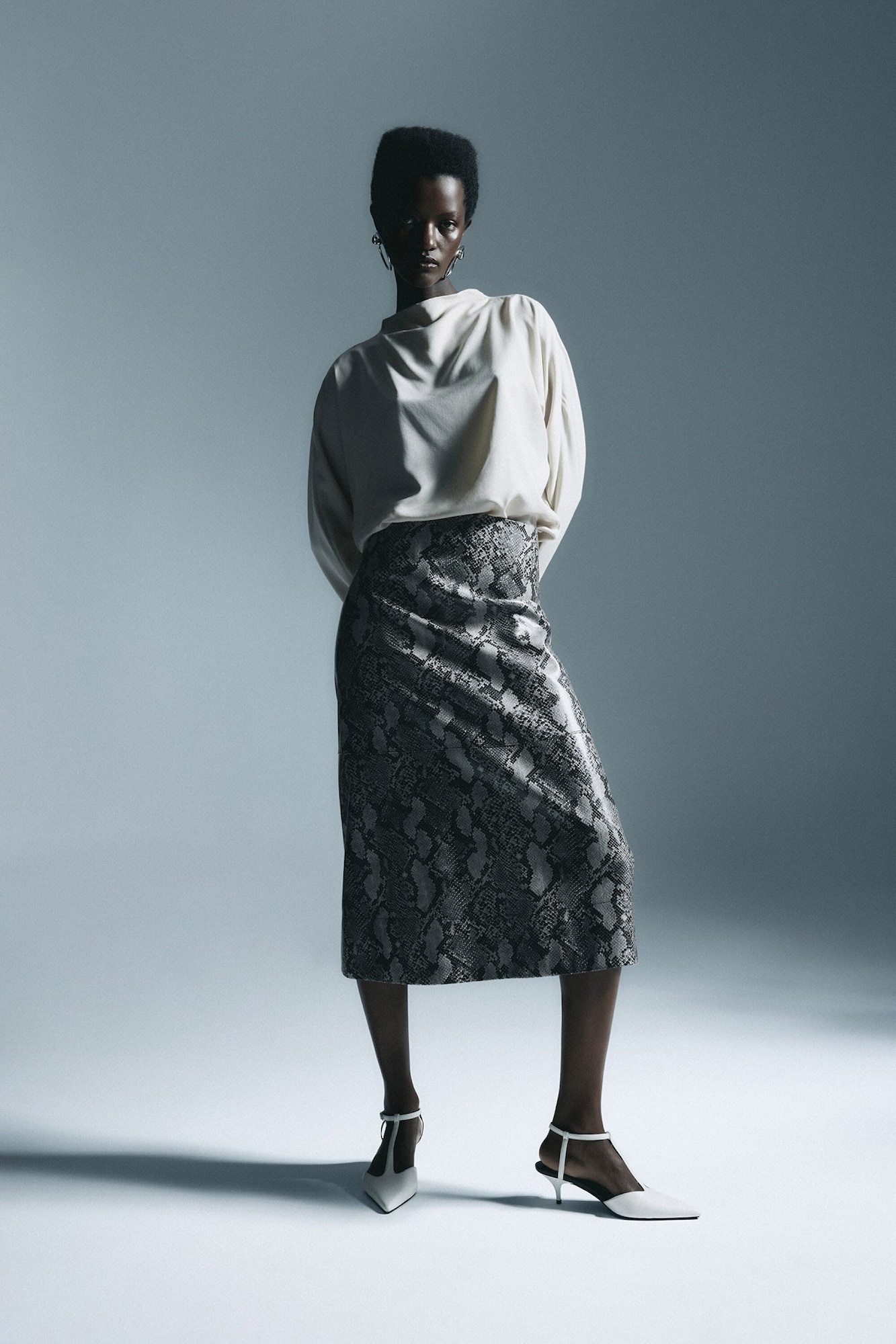 FROM DAY TO NIGHT FW25 WOMAN COLLECTION