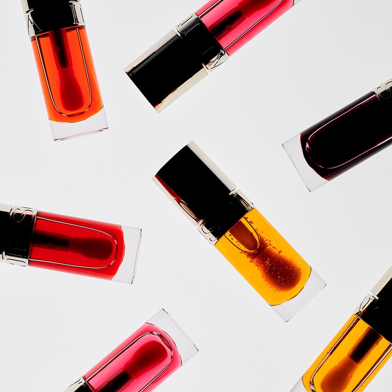 Descubra maquilhagem de lábios Clarins, disponível na loja online El Corte Inglés