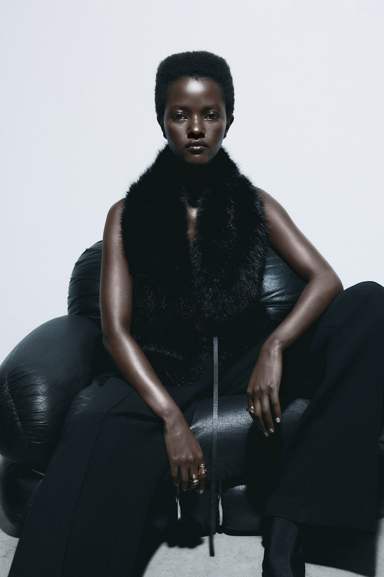 FROM DAY TO NIGHT FW25 WOMAN COLLECTION