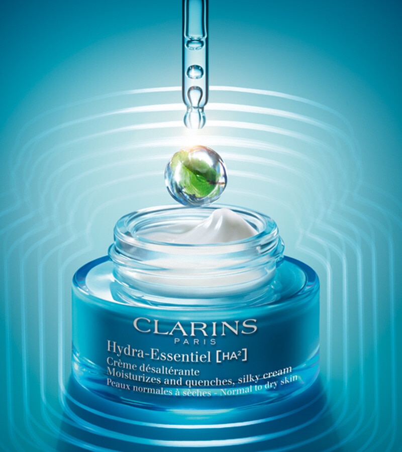 Descubra a coleção Nutri-Lumière da Clarins na loja online El Corte Inglés 