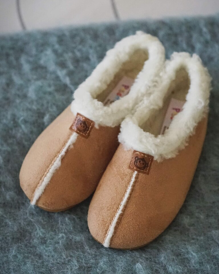 Veja as opções de chinelos e pantufas em Sapatos Infantis na loja online do El Corte Inglés