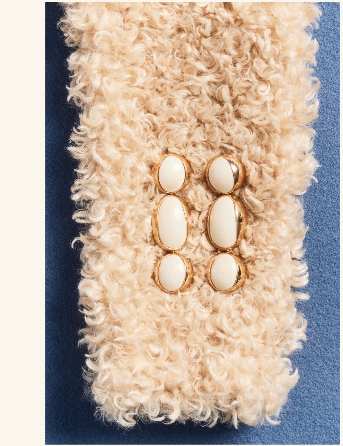 THE ULTIMATE (WOMAN) GIFT GUIDE