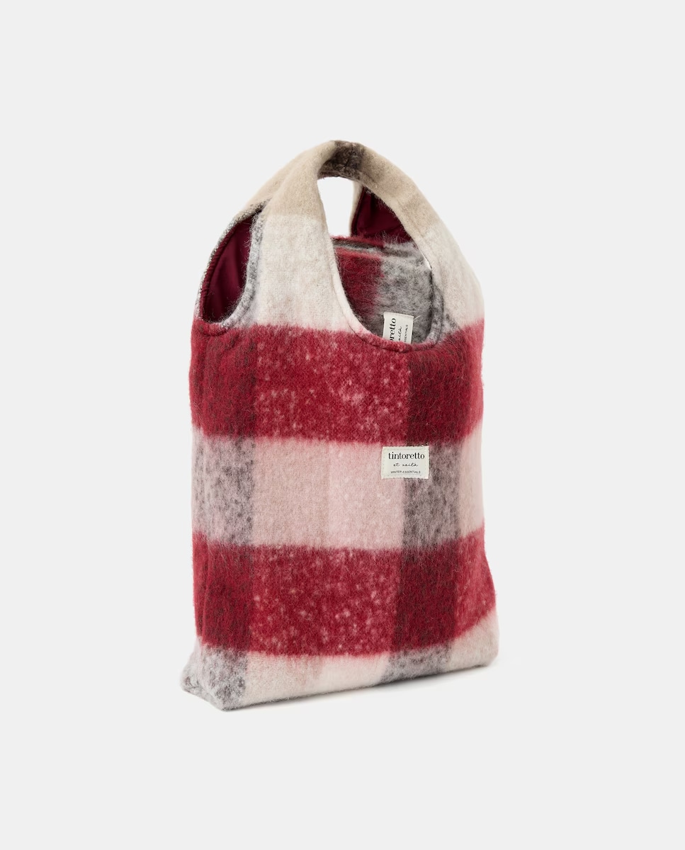 Imagem 0 de Cachecol aos Quadrados com Mala