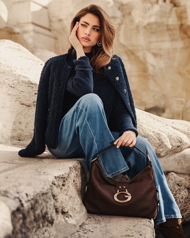 Descubra os acessórios de moda mulher de Guess