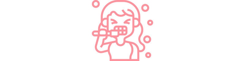 Escovagem duas vezes por dia com pasta dentífrica com flúor, adaptada à idade da criança (Fluocaril Kids ou Fluocaril Junior)