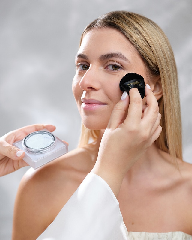 Pó solto All Hours Hyper Blur, Yves Saint Laurent, no tom 05