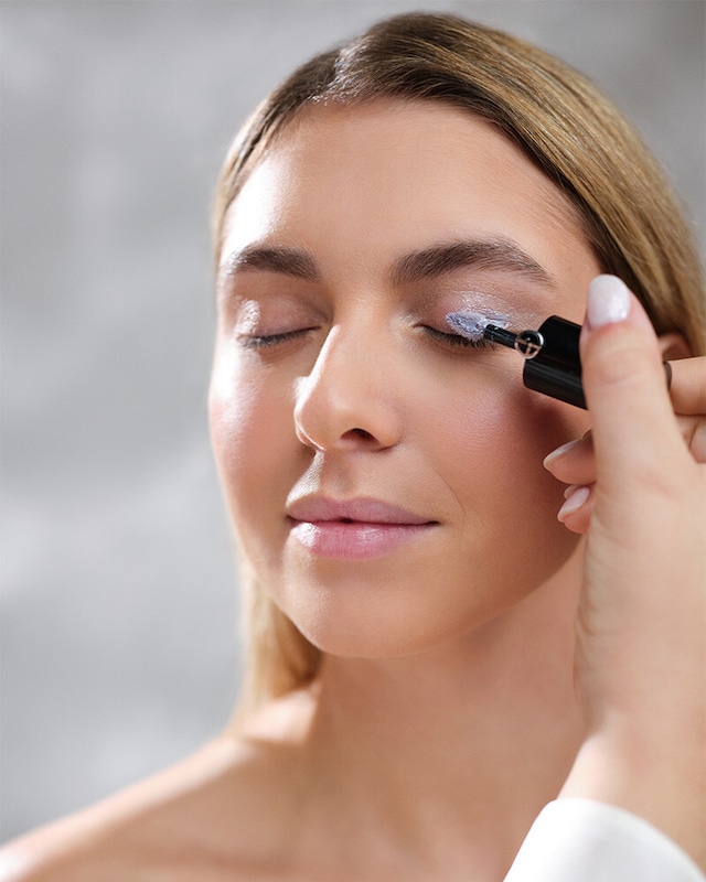 Sombra de olhos líquida Eye Tint, Giorgio Armani, no tom 32S