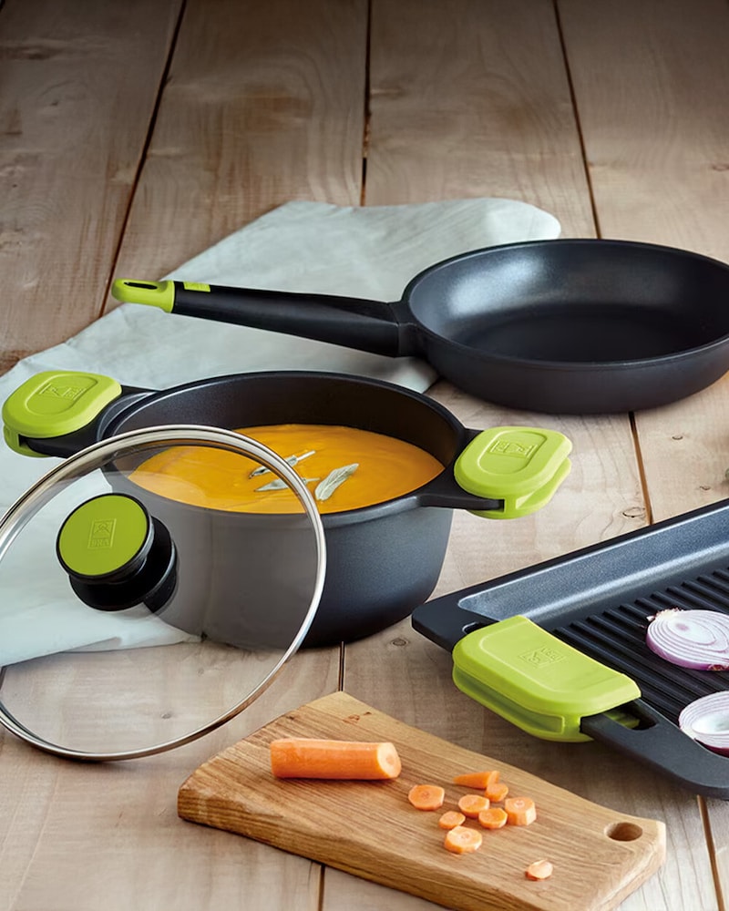 Hasta -50% en menaje de cocina, sofás, colchones…