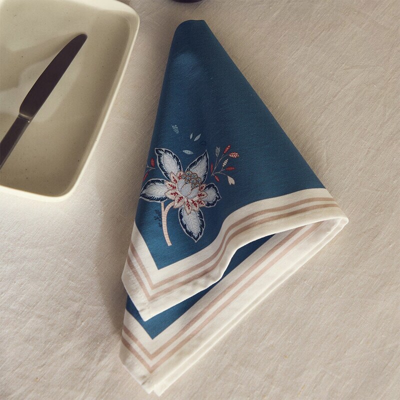 Servilletas, servilleteros y posavasos