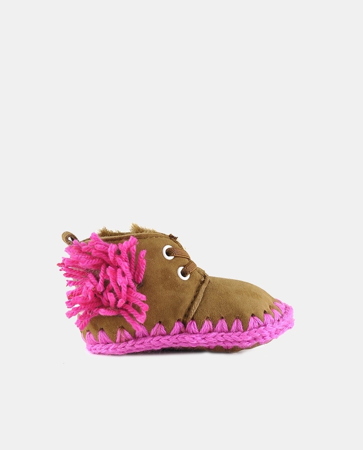 Imagem 0 de Botas de Bebé com Tira de Crochet em Contraste, Adorno de Lã e em Croute