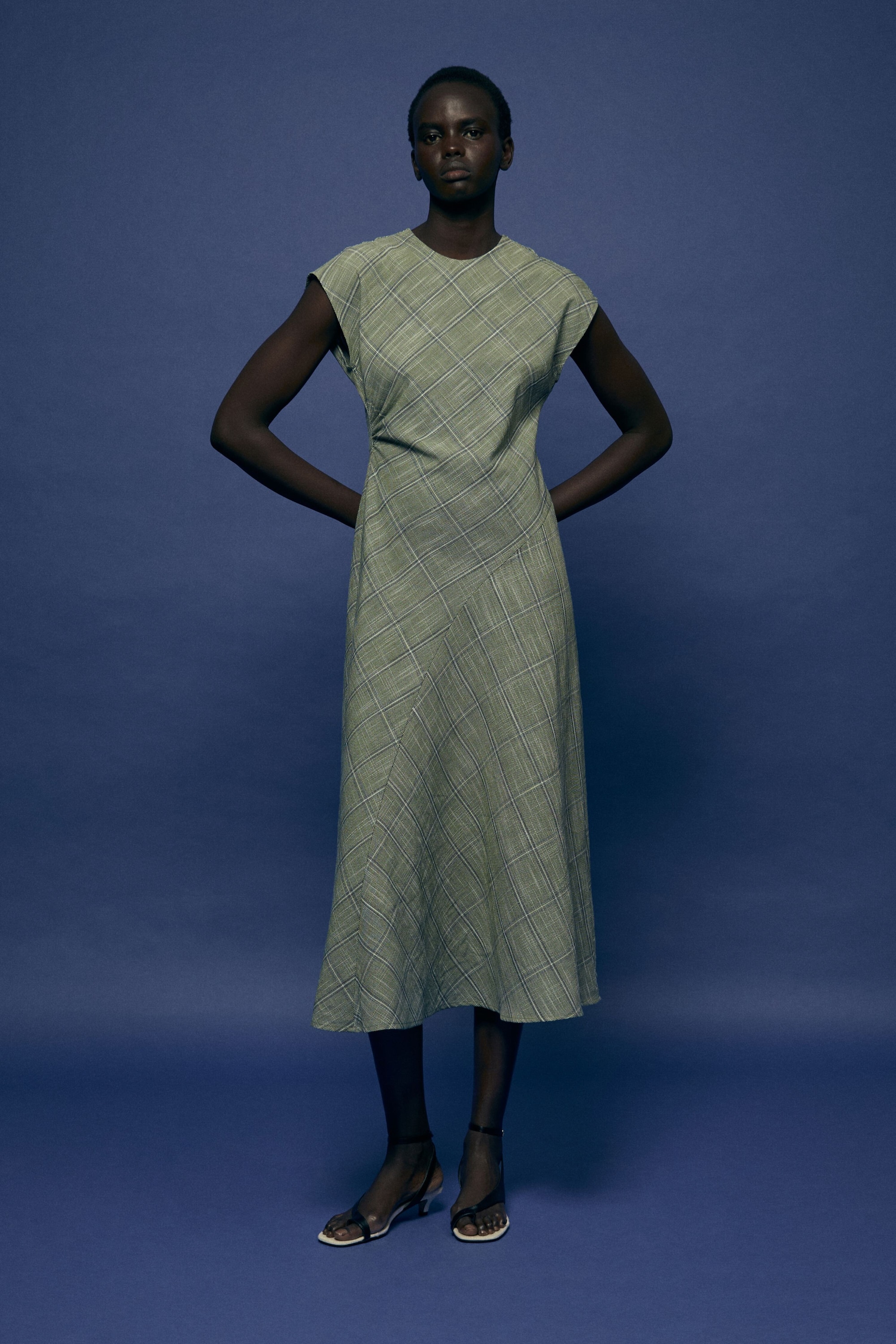 SOFT NEUTRALS WOMAN COLLECTION