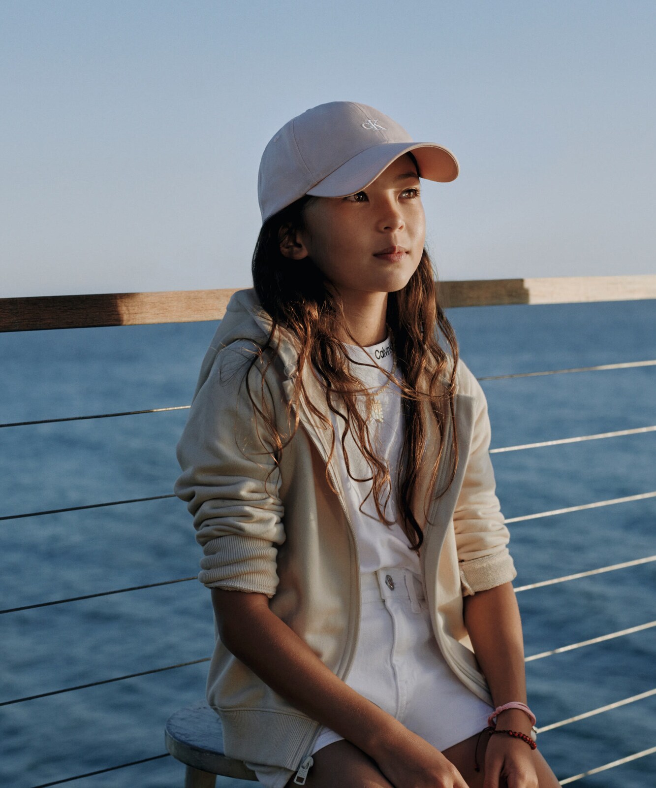 Conheça Calvin Klein moda infantil de Menina na loja online El Corte Inglés 