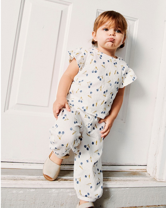 Veja os conjuntos ara bebé da marca Baby na loja online do El Corte Inglés