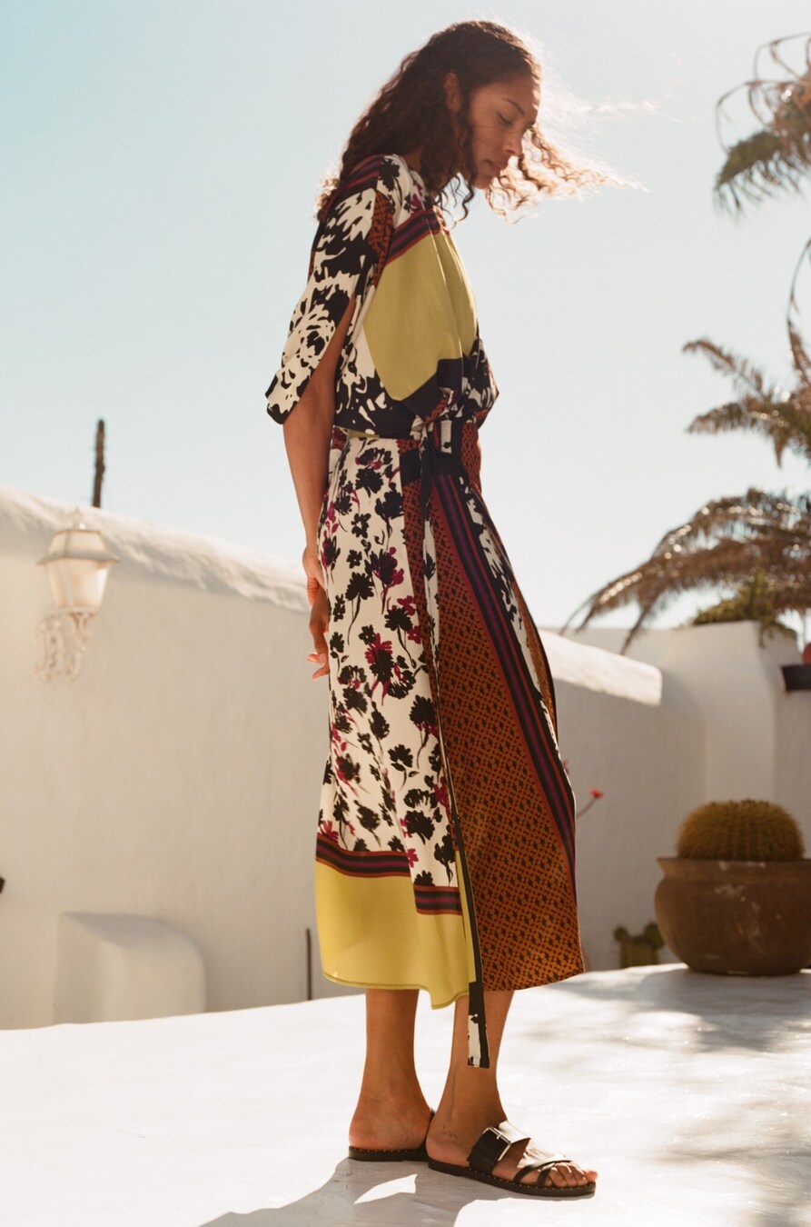 EASTERN LIGHTS WOMAN COLLECTION