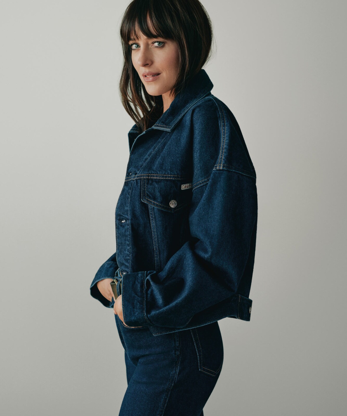 Conheça Calvin Klein Jeans moda mulher na loja online El Corte Inglés 