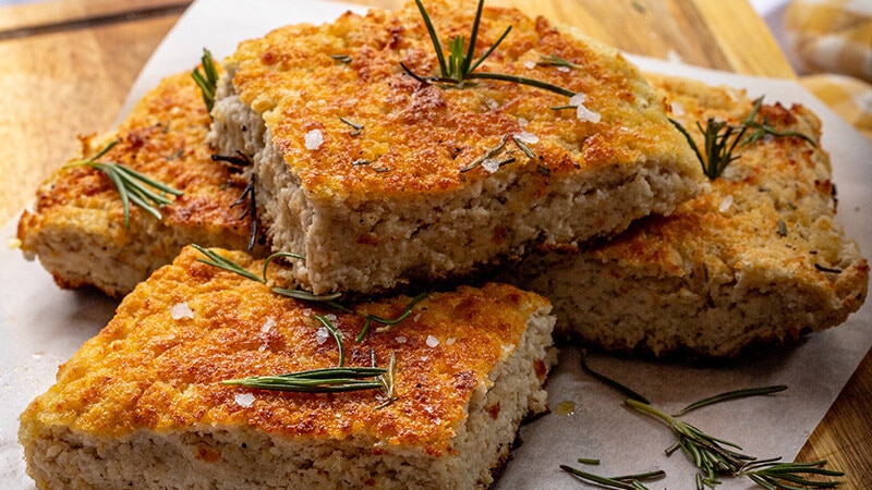 Focaccia de Farinha de Amêndoa e Alecrim