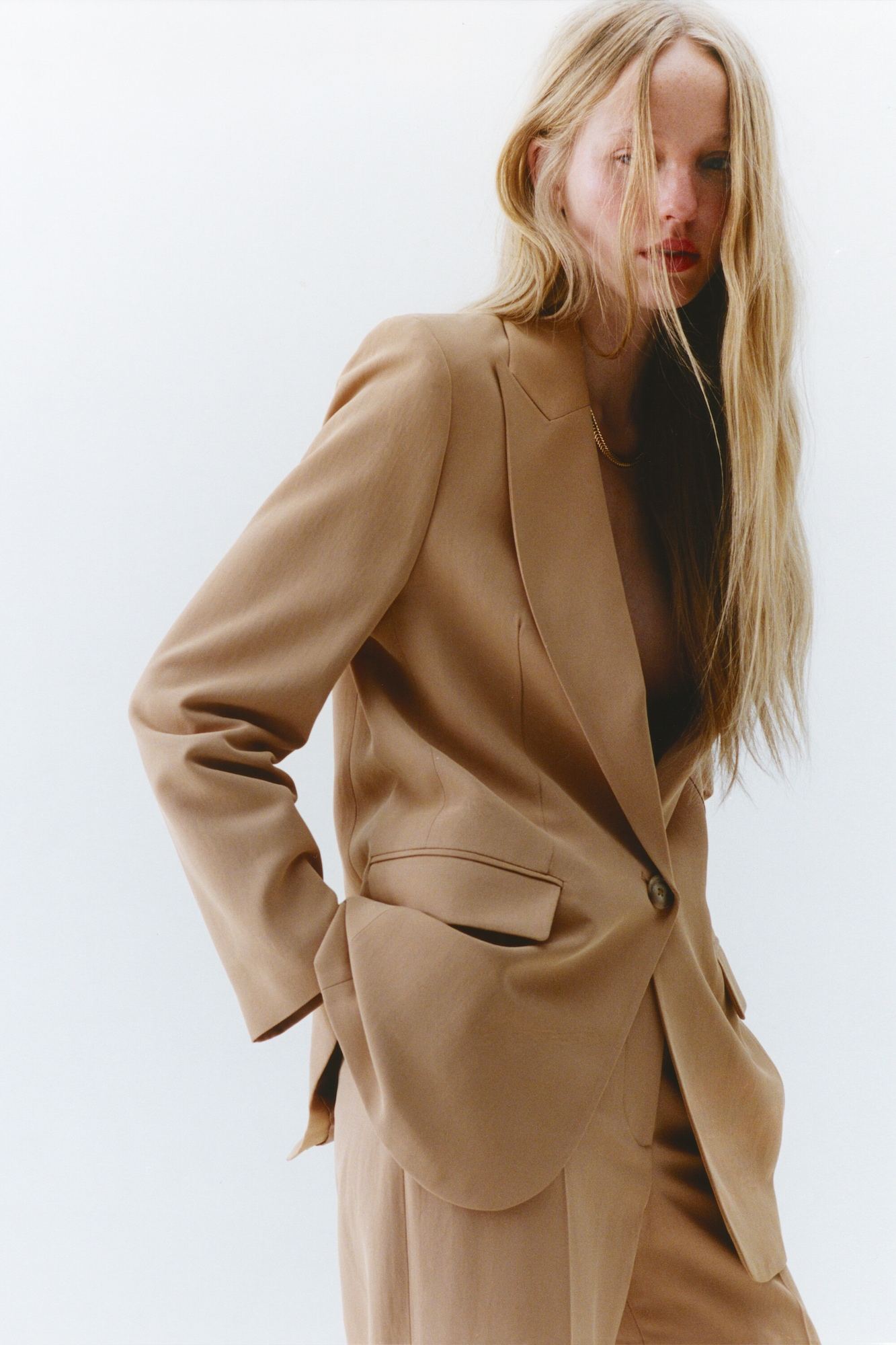 DUSTY ROMANCE WOMAN COLLECTION