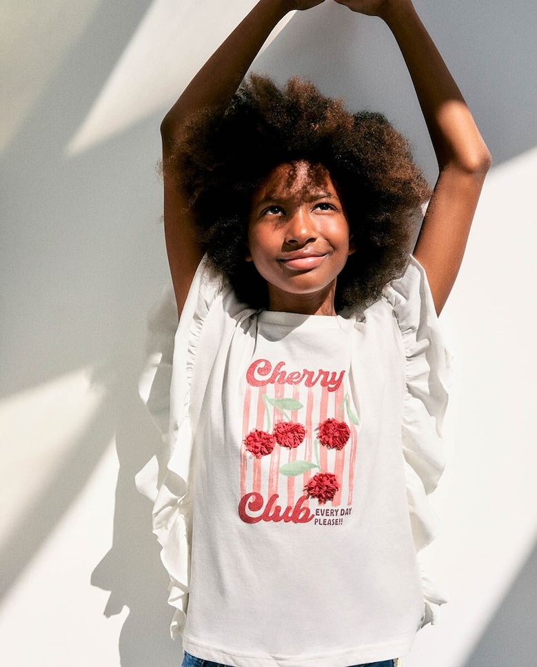 Veja T-Shirts para menina na loja online do El Corte Inglés