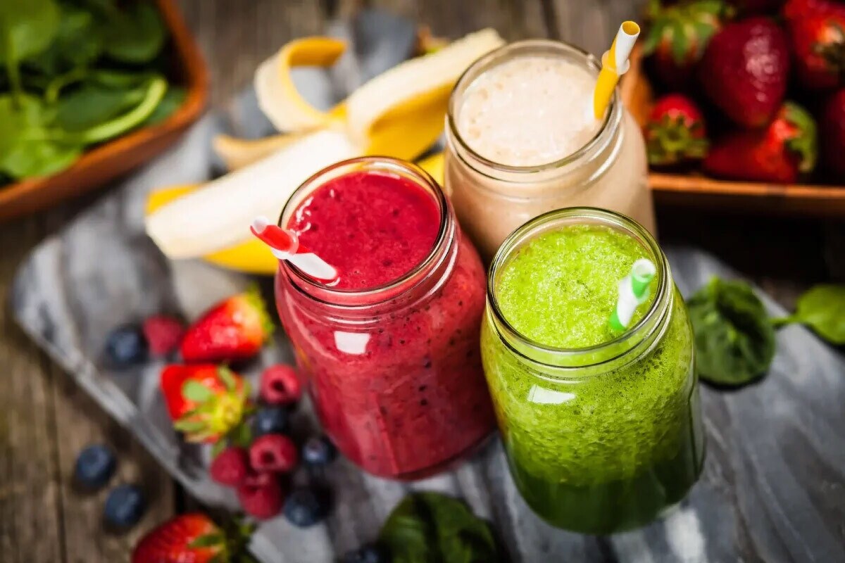 Zumos, smoothies y bebidas multifrutas para disfrutar en primavera y verano