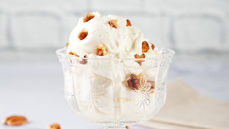 Gelado de Noz-pecã com Cobertura Caramelizada