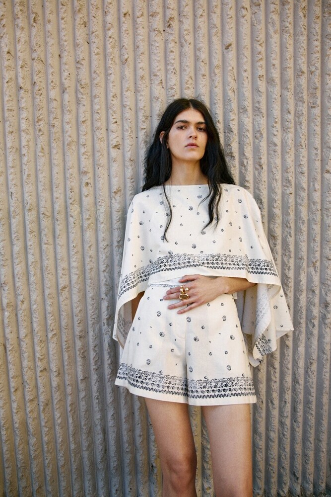 EARTHLINES WOMAN COLLECTION SS26
